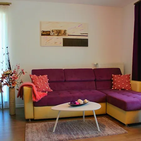 Uno Studio Coresi Apartment